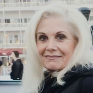 Meet your Posher, Stacy